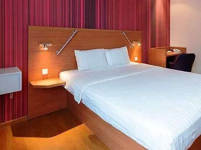 Otel Comfort Hotel, Star Schwabing
