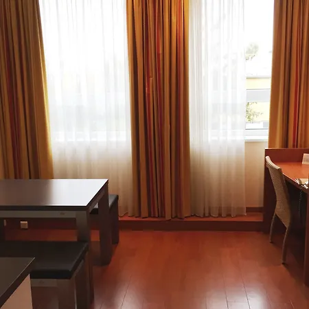 Otel Comfort Hotel, Star Schwabing